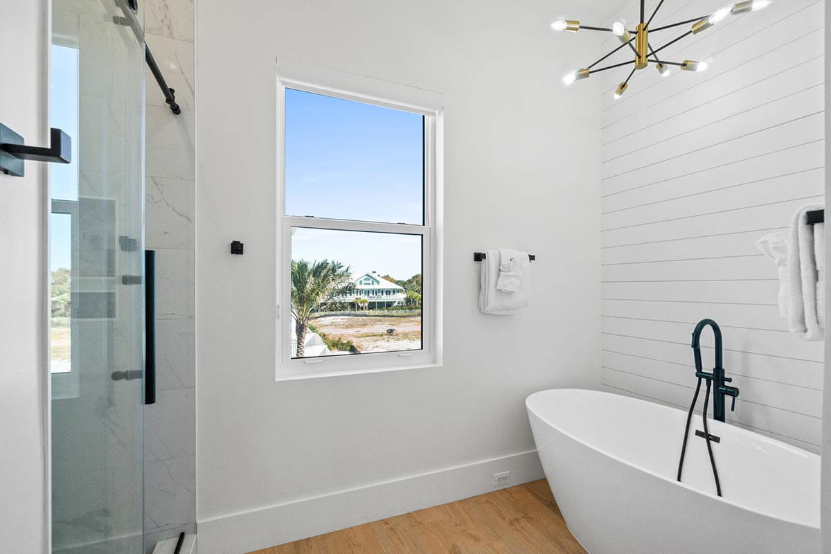Luxury Vacation Rental in Destin with Large Private Bedrooms