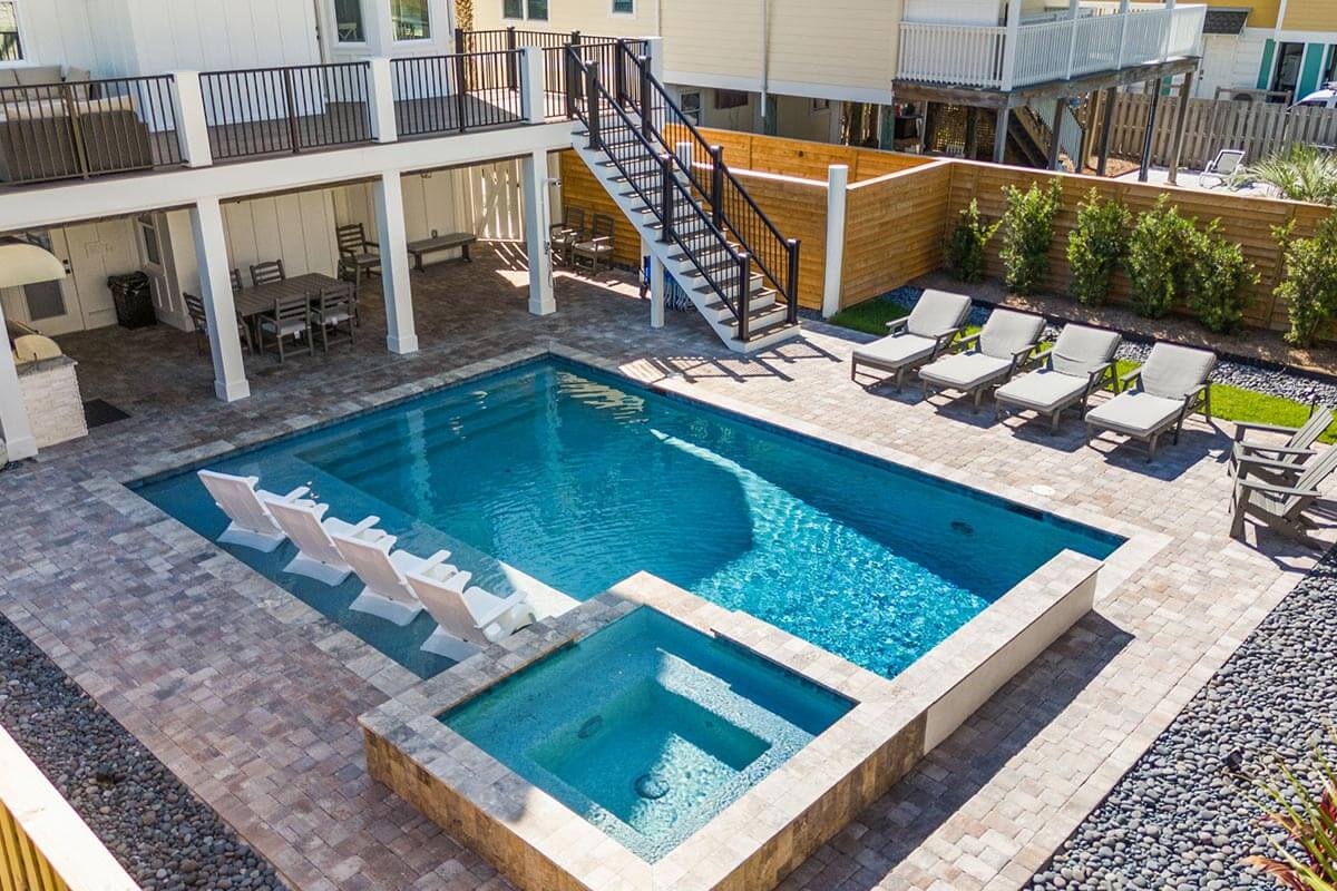 Luxury Vacation Rental in Destin, Florida with a Pool
