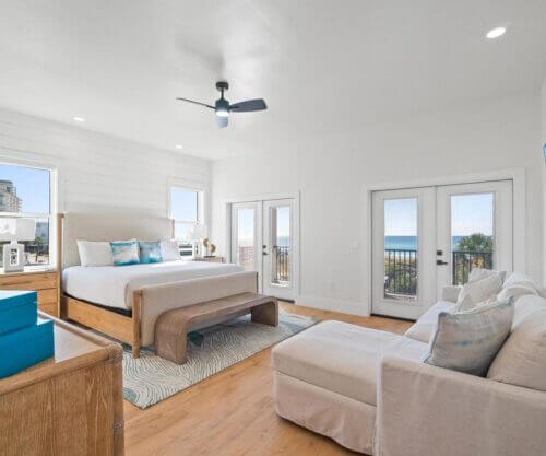 Destin Vacation Rental with Spacious Rooms for Large Groups